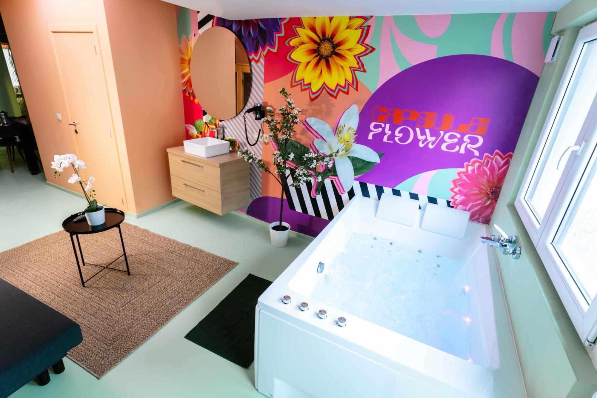 Capsule Flower - Balneo - Cinema - Billard - Nintendo Switch - Mons Centre Exterior photo